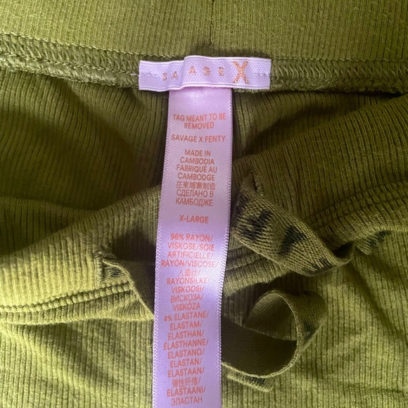 Rhianna Savage X Fenty Bottom - Picture 2 of 2